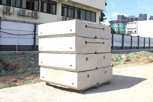 深圳圍擋基礎(chǔ)塊-圍擋安裝基礎(chǔ)水泥預(yù)制塊,圍擋基礎(chǔ)、圍擋水泥塊、圍擋基礎(chǔ)預(yù)制塊